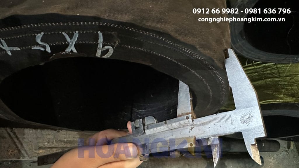 Ống cao su lõi thép hút cát nhập khẩu Trung Quốc