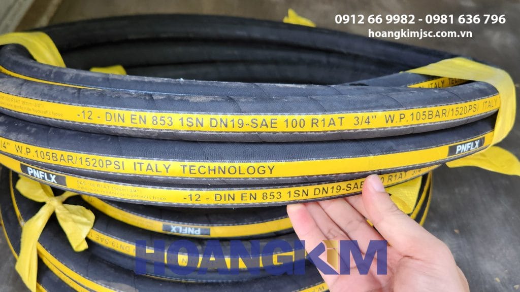 Thông số kỹ thuật hiển thị đầy đủ trên thân ống